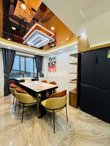Đi nước ngoài định cư bán gấp nhà ở đường Trương Quyền, phường 6, quận