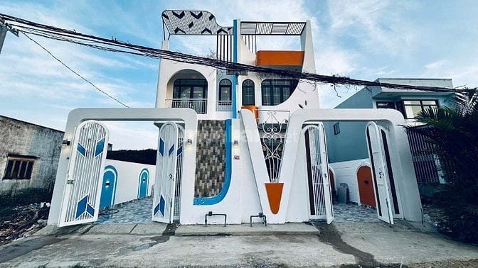 Nhà đẹp mới xây dựng ngay chợ Bình Chánh giá rẻ SHR hỗ trợ ngân hàng