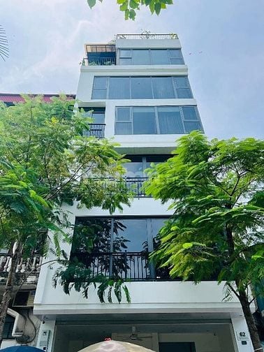 Tôi cần bán nhà mặt Hồ Linh Quang, Q Đống Đa, Dt 45 m x 7 T, mt 6 m, 