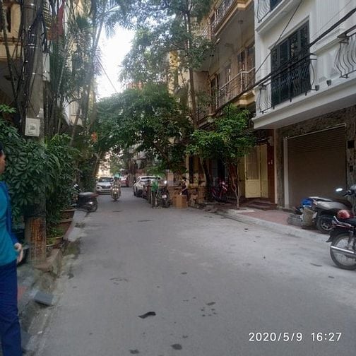 chính chủ cần bán nhà ngõ 106 Hoàng Quốc Việt - 80m2 mặt tiền: 7.7m