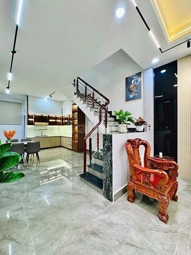 Chốt nhanh kẻo mất nhà Trần Văn Đang. Dt 81m2, nhà 4tầng, HĐT 28Tr/Th.