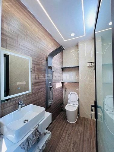 Chốt nhanh kẻo mất nhà Trần Văn Đang. Dt 81m2, nhà 4tầng, HĐT 28Tr/Th.