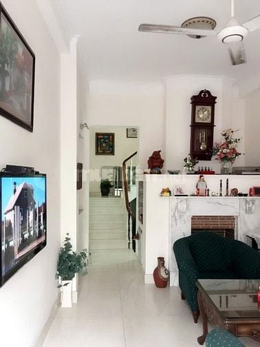 Bán Nhà HXH đường Thích Quảng Đức, P5, q.Phú Nhuận, dt 82m, giá 9 5 tỷ