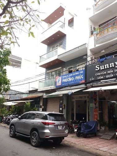 CẦN BÁN Nhà đường Hoàng Kim Giao F5Q8 dt: 4m x 26m, trệt, 3 lầu, 1 ST