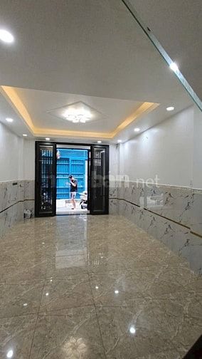Chính chủ bán gấp nhà cach mạng tháng tám quân 3 dt 4x13. Gia 6ty5 Tl 