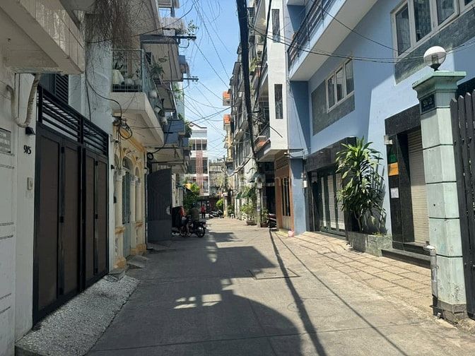 Bán nhà nát  3 mặt tiền đường Võ Trường Toản P2  tiện xây CHDV cao cấp