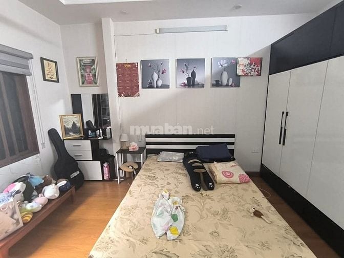 Bán nhà mặt phố Hồng Mai, vị trí rất đẹp, diện tích 70m2, 4 tầng 23 tỷ