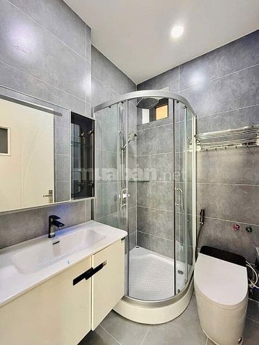 Đi nước ngoài định cư bán gấp nhà ở đường Tháp Mười, phường 2, quận 6,