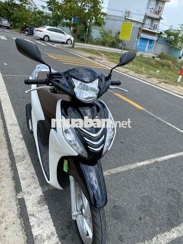 vision 2024 màu trắng đã đi 500km