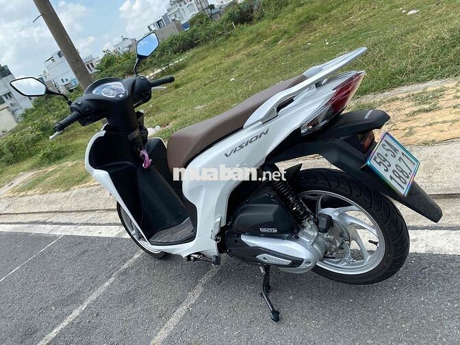 vision 2024 màu trắng đã đi 500km