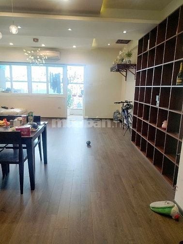 Bán chung cư Phạm Văn Đồng 120m 3 pn 2vs full đồ.Giá 6,8 tỷ 