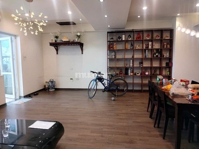 Bán chung cư Phạm Văn Đồng 120m 3 pn 2vs full đồ.Giá 6,8 tỷ 