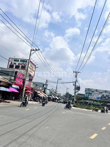 Nhà MT Hà Huy Giáp. DT: 5.5 x 38m. Giá: 11.5 tỷ