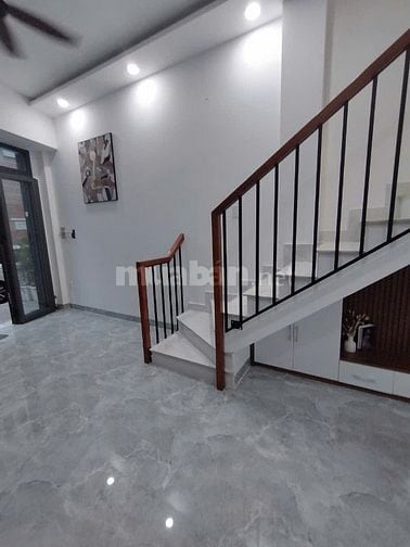 Cần bán nhà căn góc gấp quận 12 