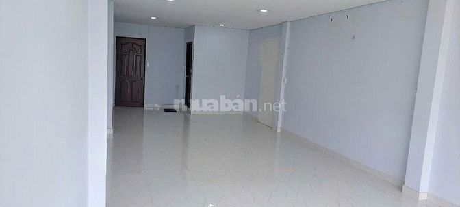 Cho Thuê Nhà Mặt Tiền Nguyễn Trãi, P11, Quận 5, Kinh doanh Sầm uất Q5
