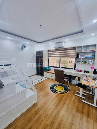 SIÊU RẺ, NHÀ ĐẸP CẦU GIẤY - NGÕ RỘNG KINH DOANH SẦM UẤT - AN SINH TỐT 