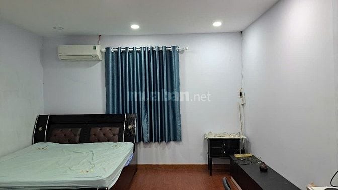 Cho Thuê Nhà Mặt Tiền Nguyễn Trãi, P11, Quận 5, Kinh doanh Sầm uất Q5