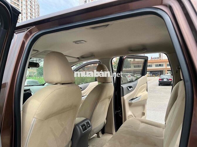 Nissan Navara 2017 NP300 EL 4x2 AT - 100000 km