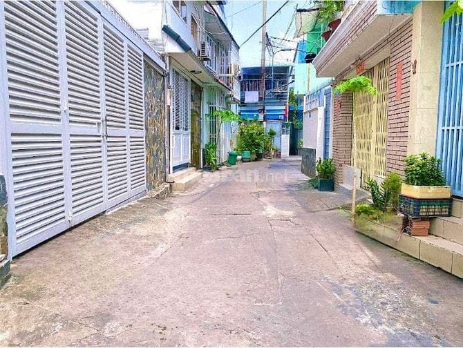 Nhà Giáp Quận 1,cách cầu Thị Nghè 300m ,DT 4x10,1T1L.Giá 4,9 tỷ TLCC