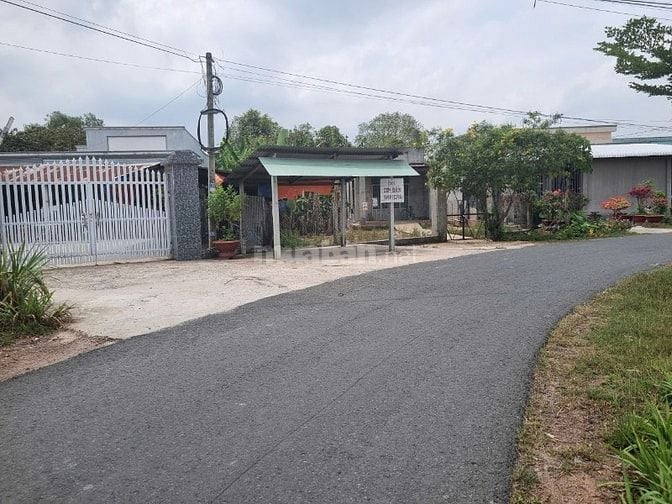 132 m2 thổ cư. Đường thông. Gần nhựa. Dân đông. 430tr 