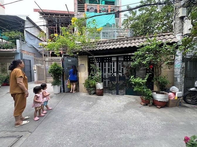 Nhà bán 2 Lầu DT: 5,2x26,5m, hẻm Thống Nhất, P11, Q.Gò Vấp, thu nhập 3