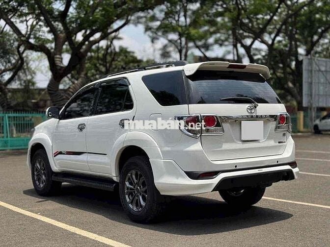 Toyota Fortuner 2015 TRD Sportivo 4x2 AT - 90000
