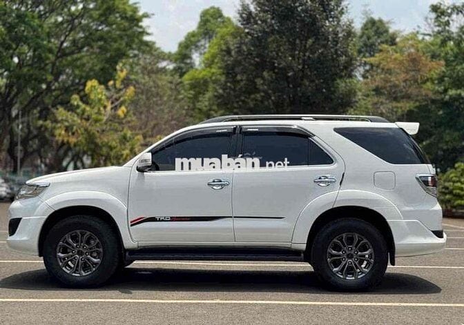 Toyota Fortuner 2015 TRD Sportivo 4x2 AT - 90000
