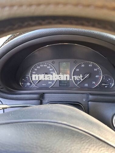 Mercedes Benz C Class 2005  - 260000 km