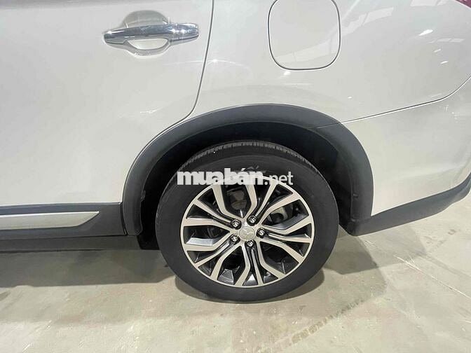 Mitsubishi Outlander 2.4 2 cầu stđ cao cấp giá 5xx