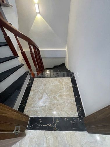 Bán nhà 30m2, giá 7,2 tỷ tại Nguyễn Chính, Thịnh Liệt, Hoàng Mai, Hà N