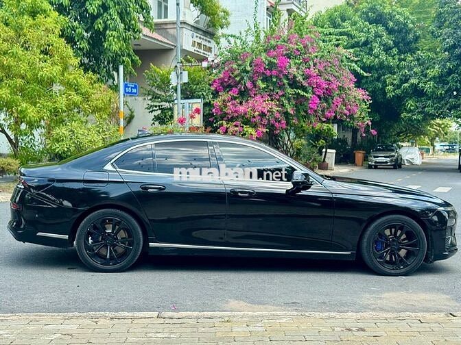 Vinfast Lux A Plus 2021 - Màu đen - 6v7km