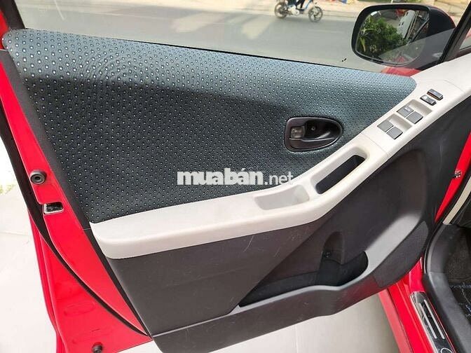 Toyota Yaris 2009 1.5 AT  nhập khẩu 5 chỗ zin đẹp