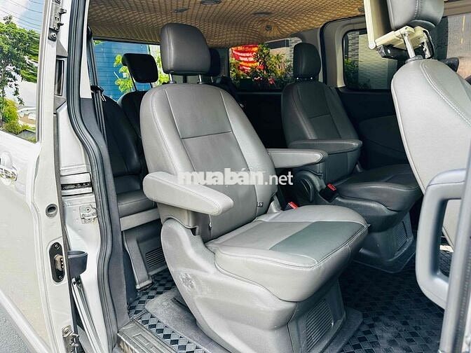 Ford Tourneo 2019 Titanium 2.0- ngay chủ sử dụng