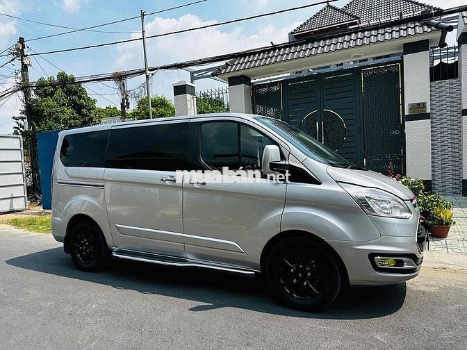 Ford Tourneo 2019 Titanium 2.0- ngay chủ sử dụng