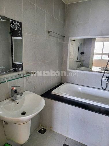 Chung cư Phúc Yên, Phan Huy Ích, P15, TB, 87m2, 2PN, 2WC, 10tr/tháng.