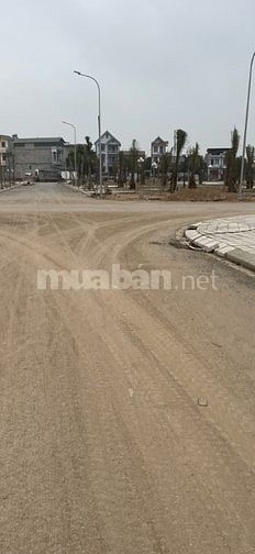 1 Lô duy nhất TP Phía Nam Bắc Giang giá chỉ hơn 4 tỷ diện tích 80m2 