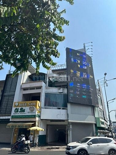 Nhà mặt tiền Q1, căn góc Đinh Tiên Hoàng và Điện Biên Phủ, 4x18 4lầu 