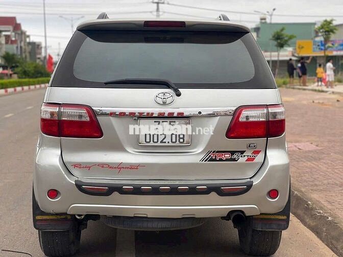Toyota Fortuner 2010 2.5G MT - 120000 km
