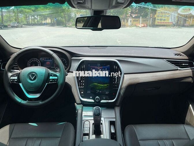 VinFast Lux A2.0 2021 chạy có hơn 2 vạn km MỚI LẮM