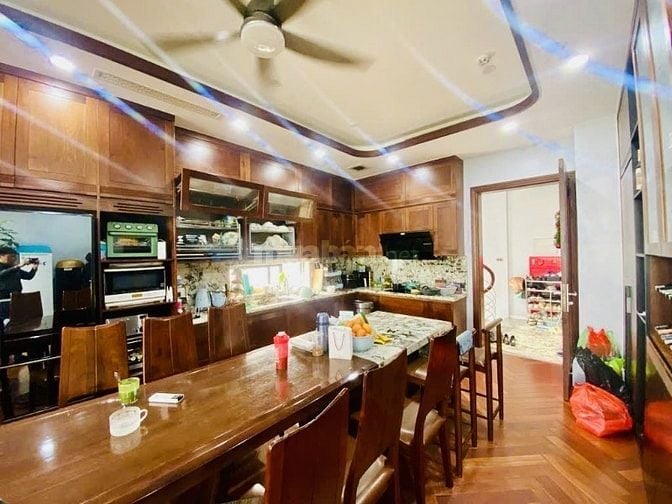 SIÊU PHẨM TOÀ 7 TẦNG - Ô TÔ TRÁNH - VIEW VƯỜN HOA - 1.2TỶ/NĂM – 62 TỶ