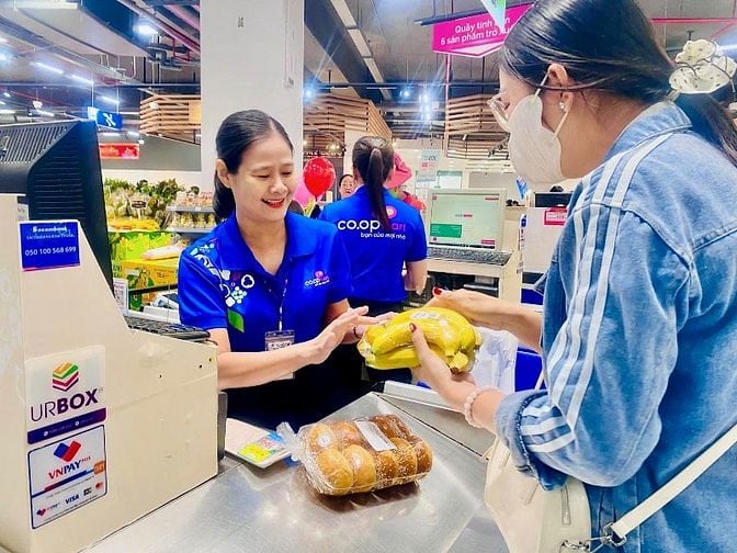 Cần Tuyển Nv Trung Tuổi/Lớn Tuổi Tạp Vụ-Bán Hàng-Thu Ngân-Bảo Vệ-Kho 