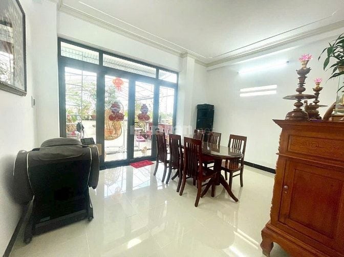 Chính chủ bán nhà Mới 2 Tầng view sông Vĩnh Thạnh - Nha Trang 