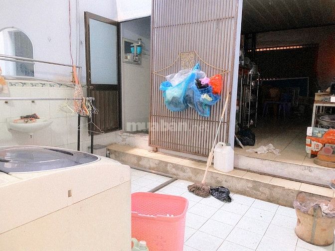 Bán nhà mặt phố tại Đường Phan Chu Trinh, Quyết Thắng, KonTum, 5,4 tỷ,