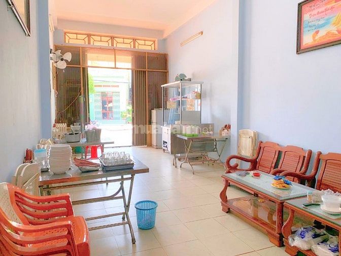 Bán nhà mặt phố tại Đường Phan Chu Trinh, Quyết Thắng, KonTum, 5,4 tỷ,