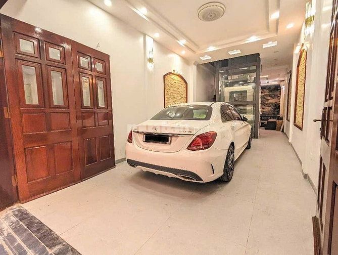 B.á.n N.h.à Hoàng Văn Thái - Toà nhà VP -View Đầm Hồng-Phân Lô - Ô Tô