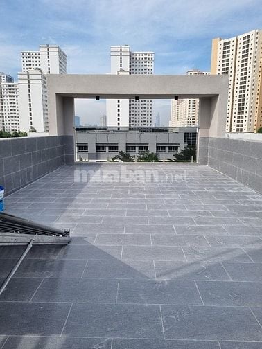 Nhà đẹp 4 tầng thang máy,sàn suốt,đường ô tô10m,gần Lương Định Của 