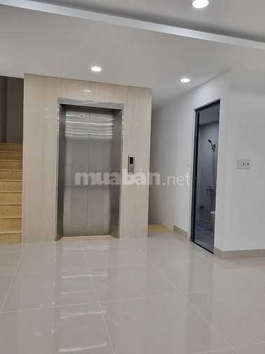 Nhà đẹp 4 tầng thang máy,sàn suốt,đường ô tô10m,gần Lương Định Của 