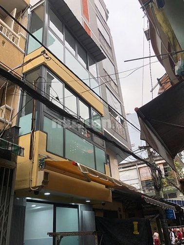 Bán nhà đường Hồ Thị Kỷ, Phường 1, Quận 10, khu chợ đêm, DT 4x5,5m, 