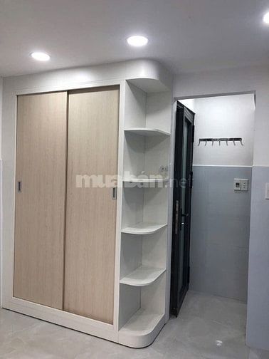 Bán nhà đường Hồ Thị Kỷ, Phường 1, Quận 10, khu chợ đêm, DT 4x5,5m, 