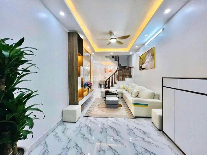Bán nhà phố Trương Định, Hai Bà Trưng 35m, 4 tầng. Giá: 8.6 tỷ